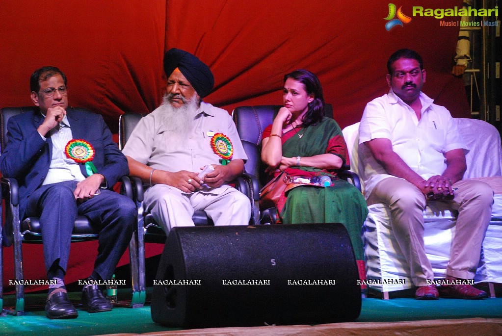 The Dream Bull Show in Hyderabad