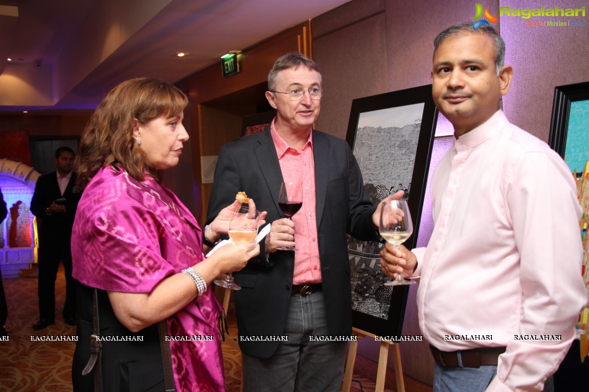 5th Season of Colours of Novotel-An Evening with Artists at Novotel HICC