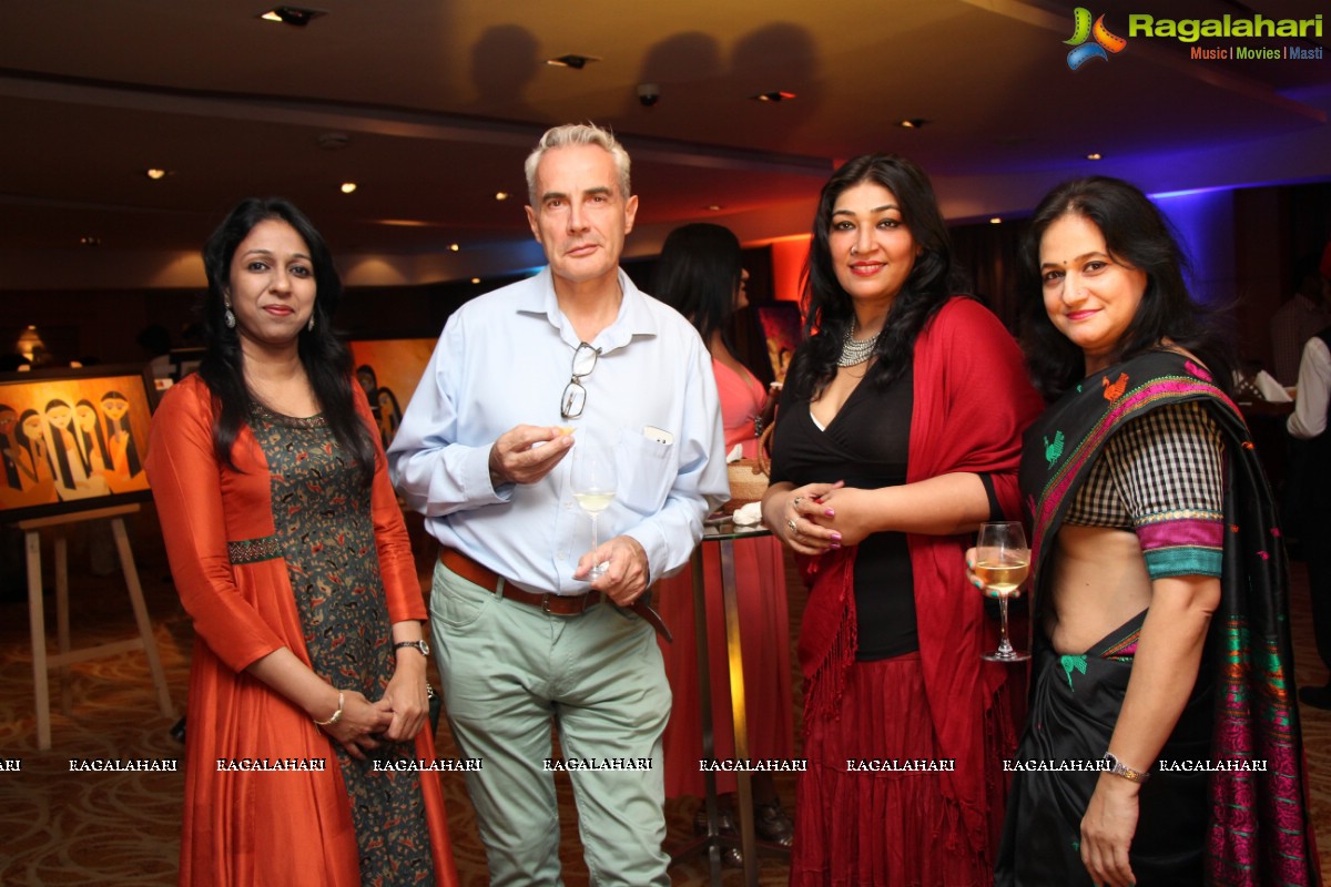 5th Season of Colours of Novotel-An Evening with Artists at Novotel HICC