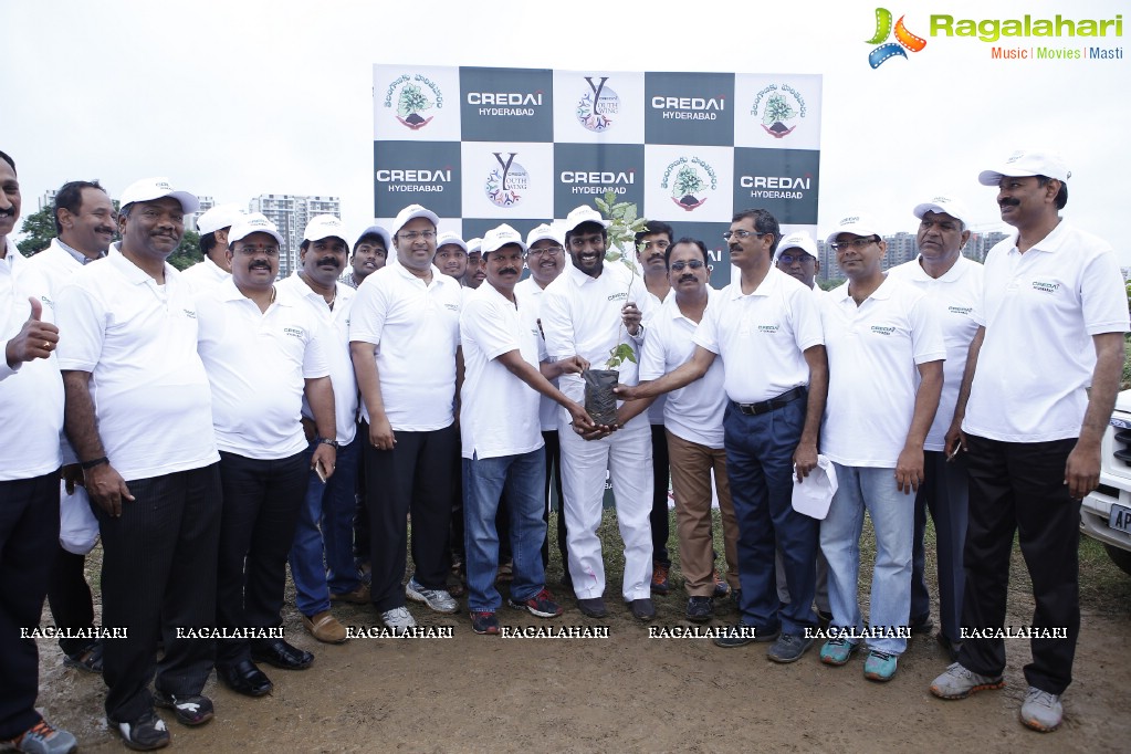 CREDAI particpates in Haritha Haram