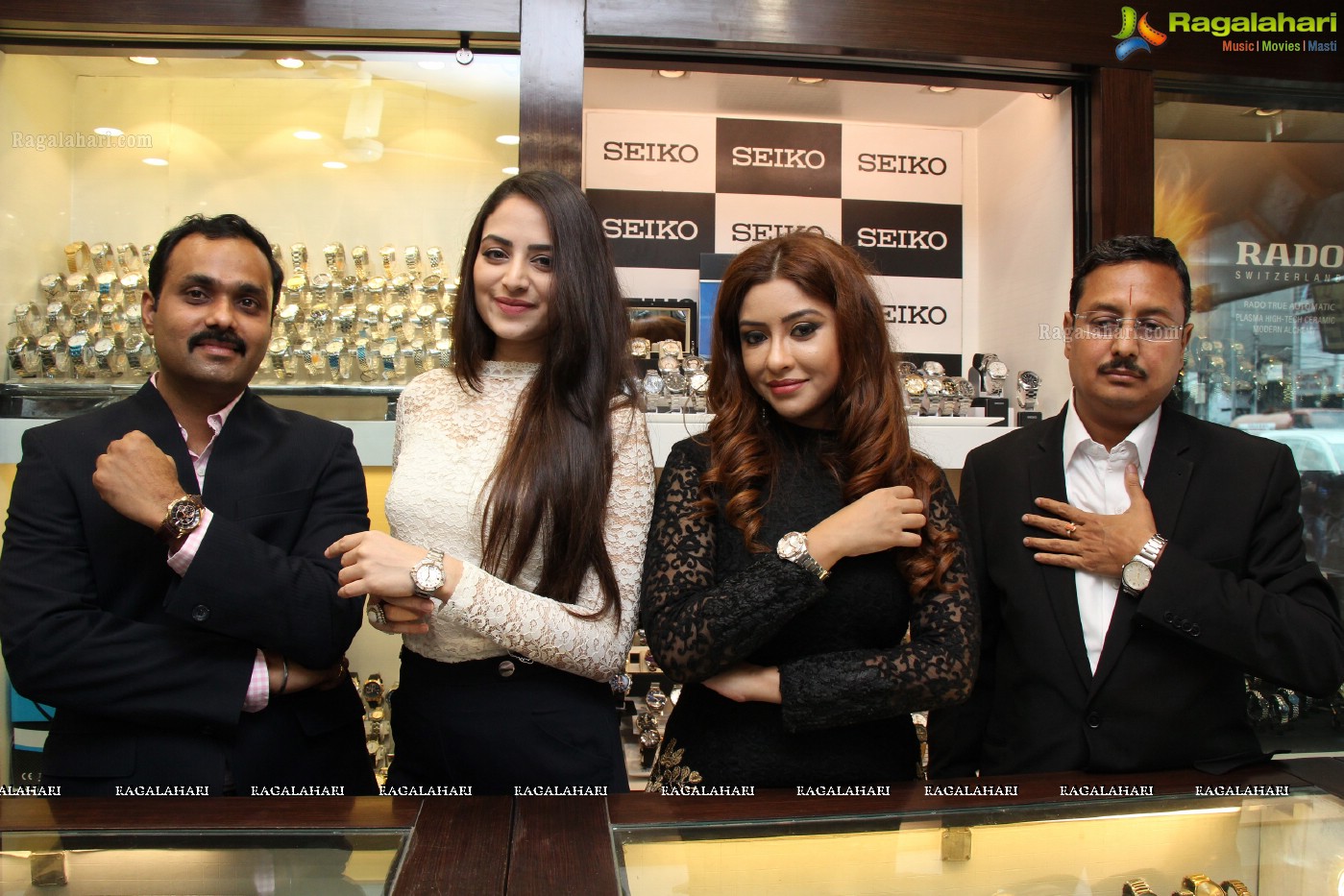 Payal Ghosh and Zoya Afroz launches Seiko Festive and Wedding Special Watch Collection at Kamal Watch Co.