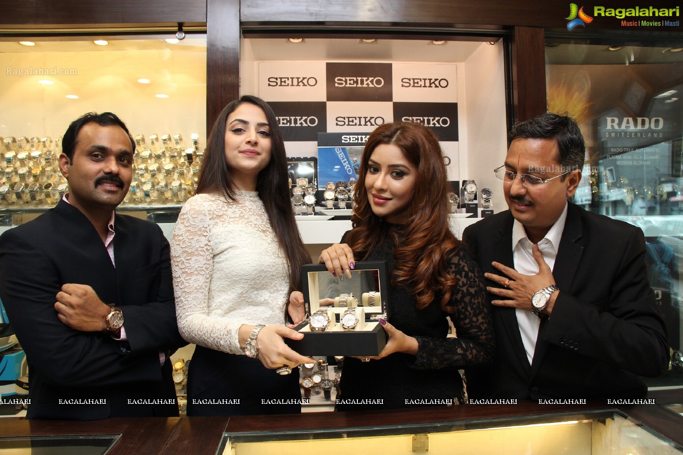Payal Ghosh and Zoya Afroz launches Seiko Festive and Wedding Special Watch Collection at Kamal Watch Co.