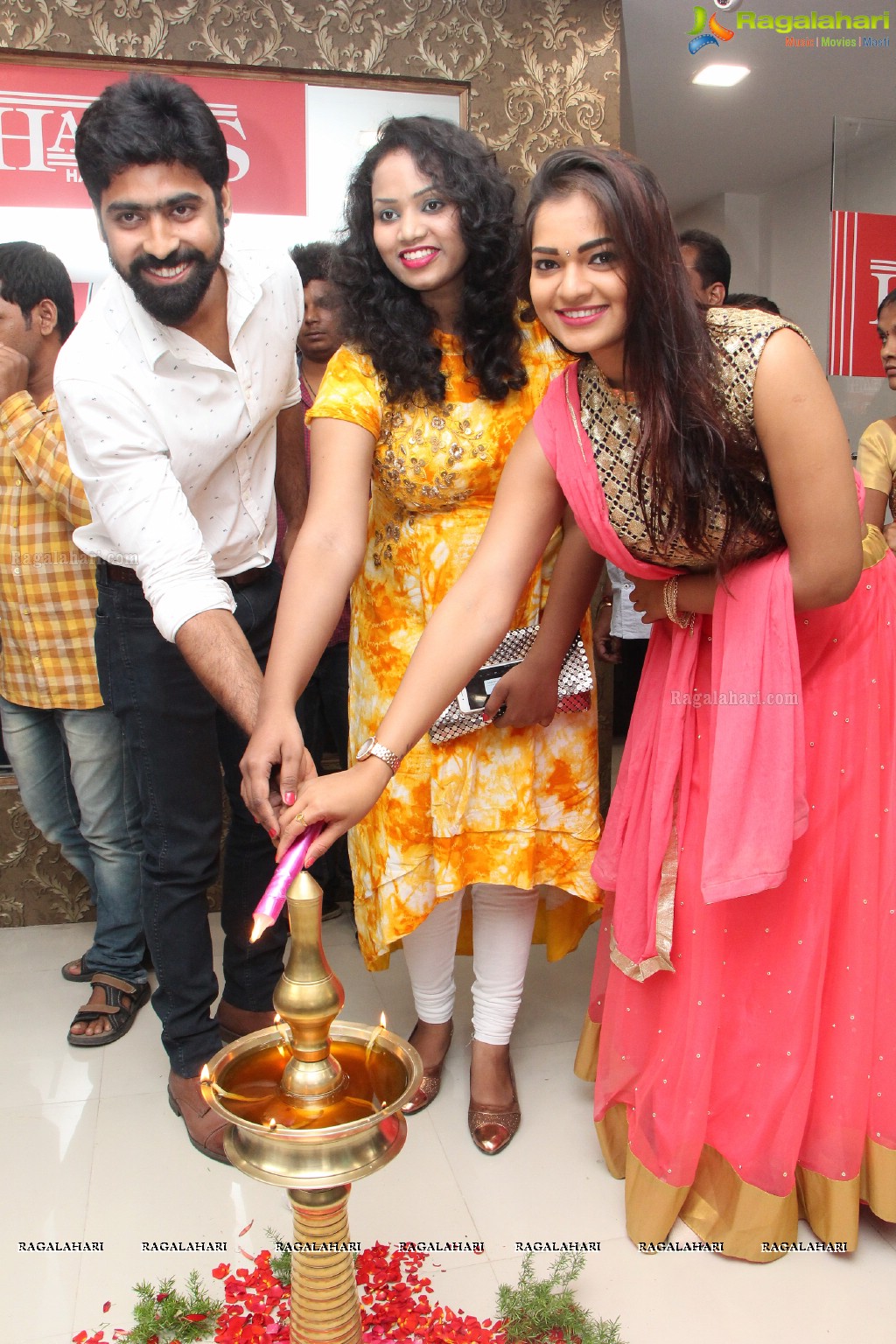 Ashwini and Bithiri Sathi launches Habibs Hair & Beauty Salon at Kothapet, Hyderabad