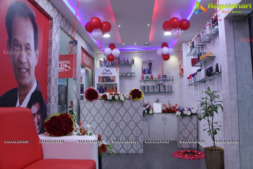 Ashwini and Bithiri Sathi launches Habibs Hair & Beauty Salon at Kothapet, Hyderabad