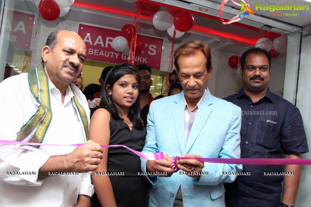 Ashwini and Bithiri Sathi launches Habibs Hair & Beauty Salon at Kothapet, Hyderabad