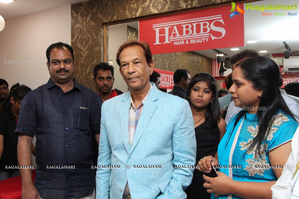 Ashwini and Bithiri Sathi launches Habibs Hair & Beauty Salon at Kothapet, Hyderabad