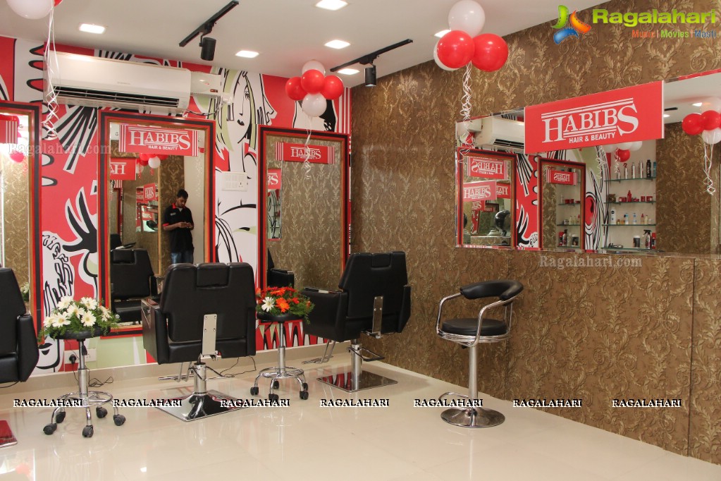 Ashwini and Bithiri Sathi launches Habibs Hair & Beauty Salon at Kothapet, Hyderabad