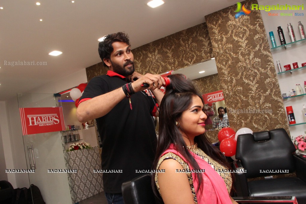 Ashwini and Bithiri Sathi launches Habibs Hair & Beauty Salon at Kothapet, Hyderabad