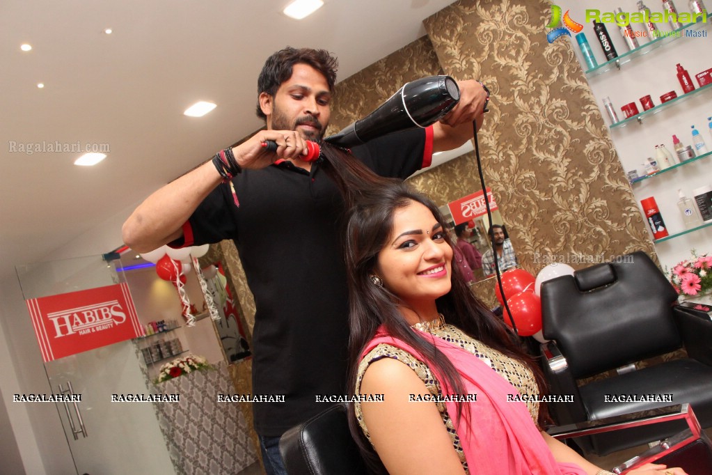 Ashwini and Bithiri Sathi launches Habibs Hair & Beauty Salon at Kothapet, Hyderabad