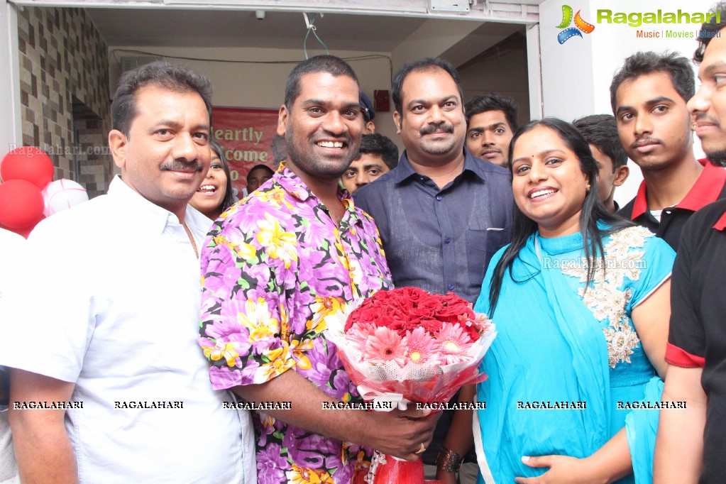 Ashwini and Bithiri Sathi launches Habibs Hair & Beauty Salon at Kothapet, Hyderabad