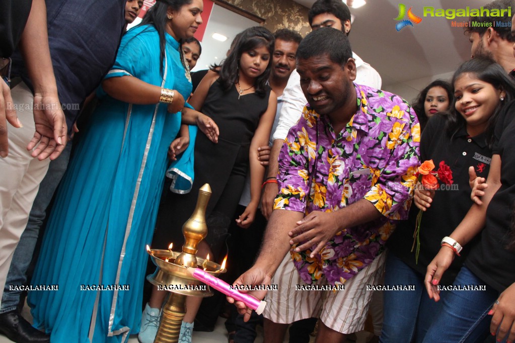 Ashwini and Bithiri Sathi launches Habibs Hair & Beauty Salon at Kothapet, Hyderabad