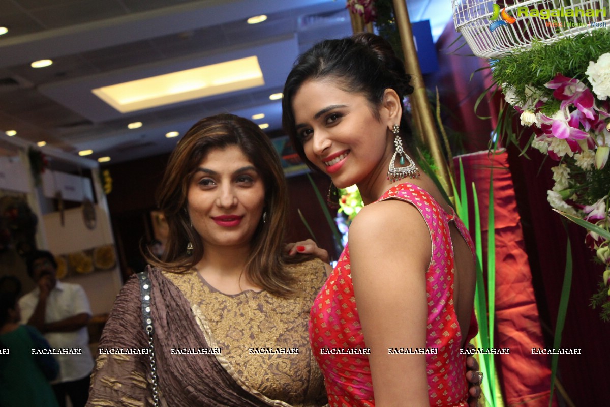 Meenakshi Dixit launches Hi Life Luxury Exhibition at Novotel HICC, Hyderabad