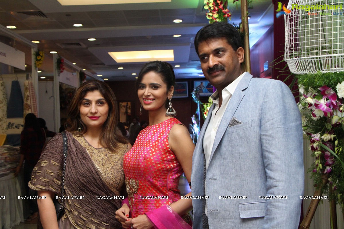 Meenakshi Dixit launches Hi Life Luxury Exhibition at Novotel HICC, Hyderabad