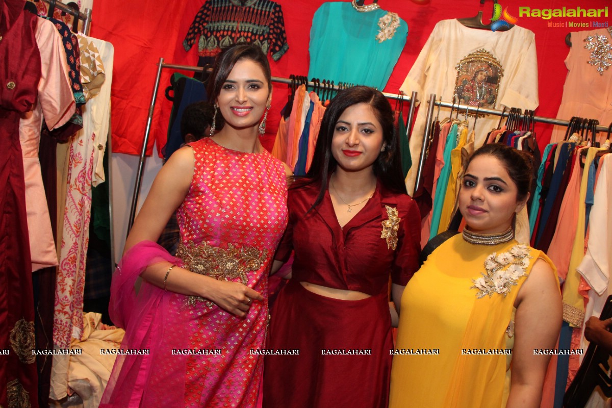 Meenakshi Dixit launches Hi Life Luxury Exhibition at Novotel HICC, Hyderabad