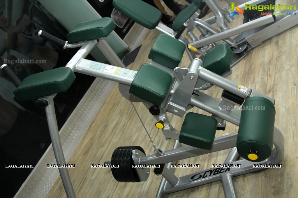 Namrata Shirodkar launches Kris Gethin's Gym at Kothapet, Hyderabad