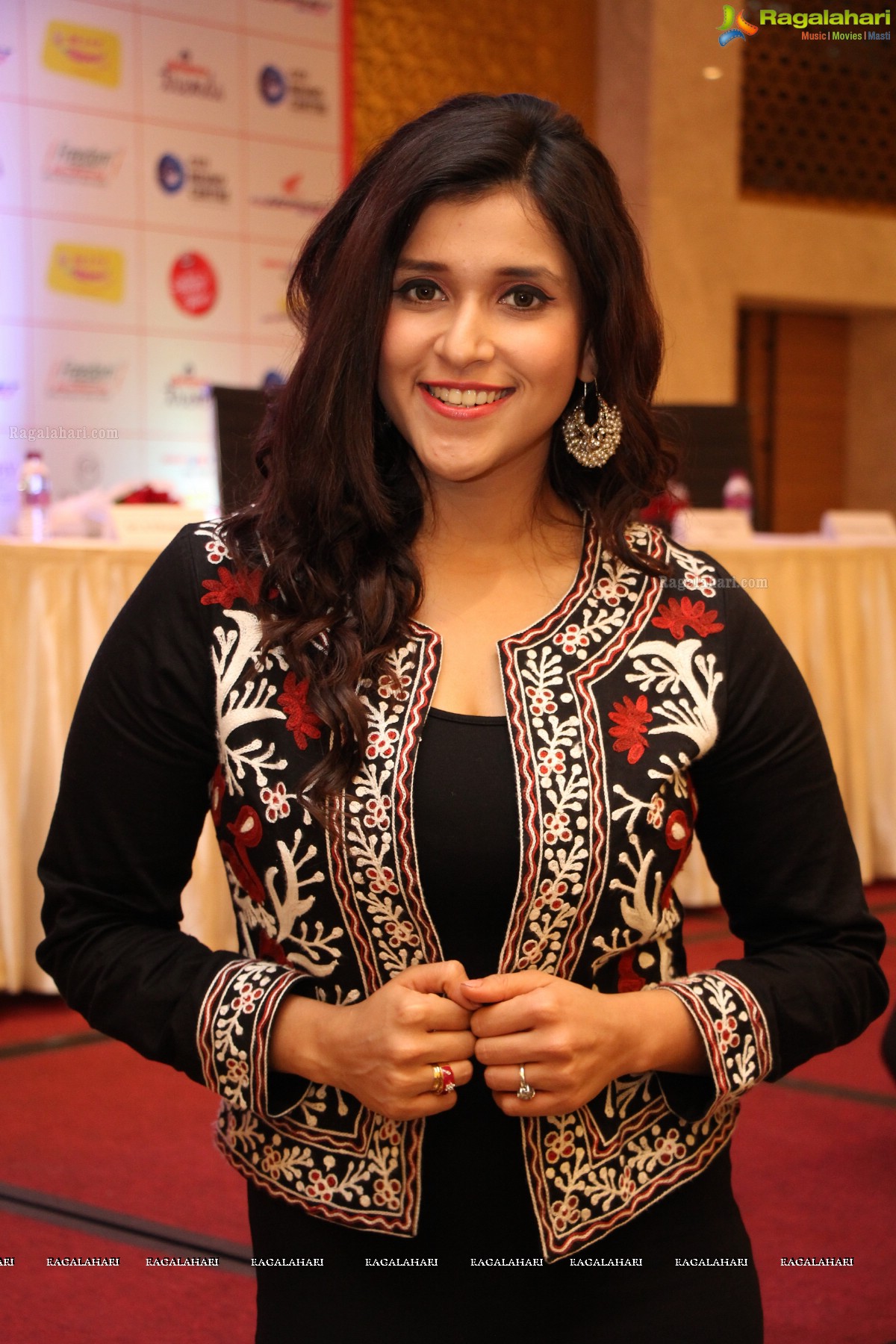 Mannara Chopra launches Radio Mirchi Happy Times Campaign at Daspalla, Hyderabad