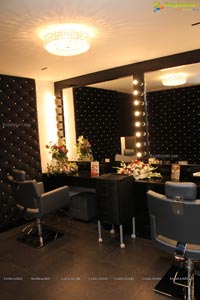 Mirrors Club Salon Banjara Hills