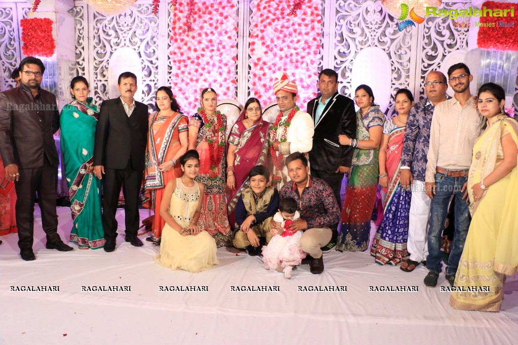 Grand Reception of Mohit Bung-Payal at Mayfair Convention, Hyderabad