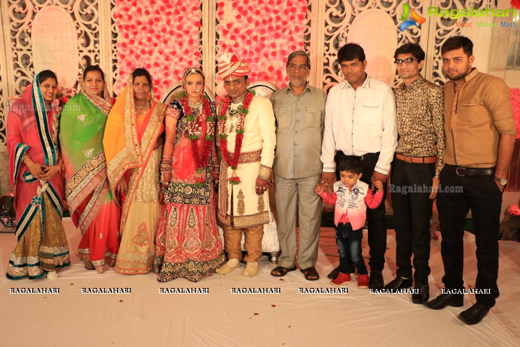 Grand Reception of Mohit Bung-Payal at Mayfair Convention, Hyderabad