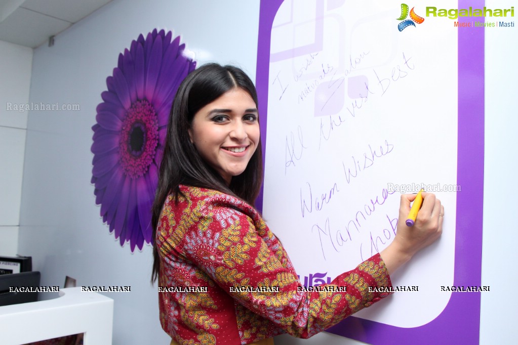 Mannara Chopra launches Naturals Salon TS and AP Franchise Outlet at Trimurthy Colony, Secunderabad