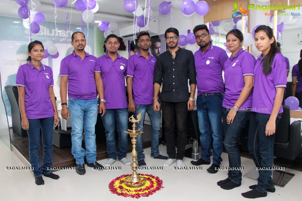 Gentleman Heroine Surbhi inaugurates Naturals Franchise at Gandhi Nagar, Hyderabad