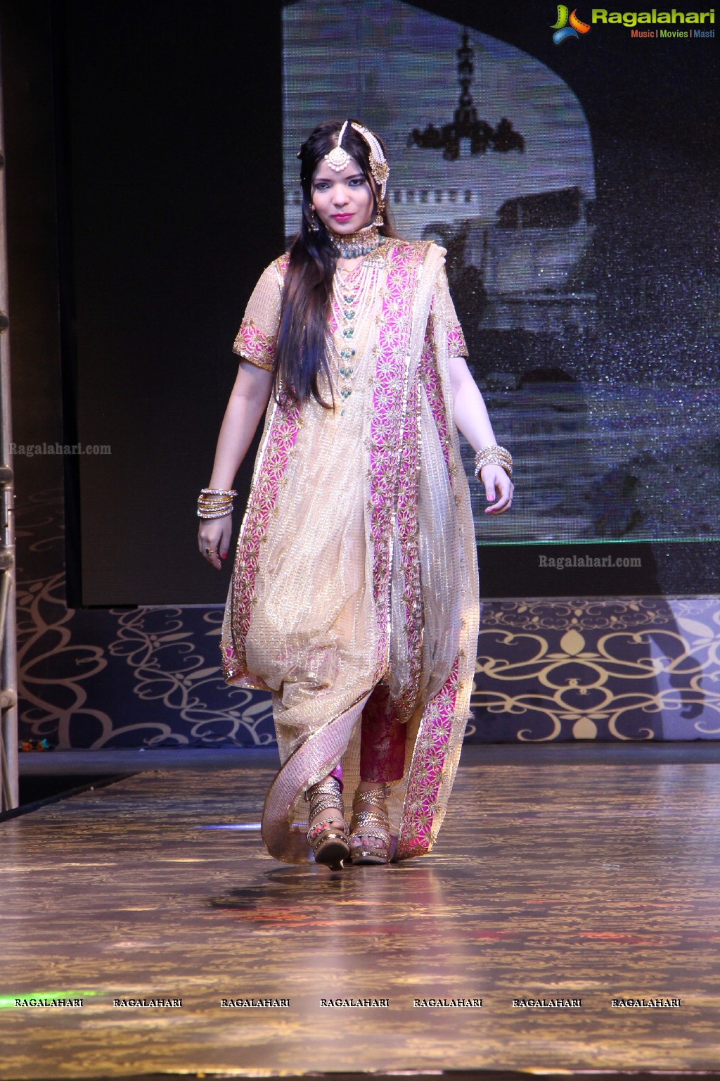 Ode to Royalty by Manisha Kapoor at Sheraton Hyderabad Hotel