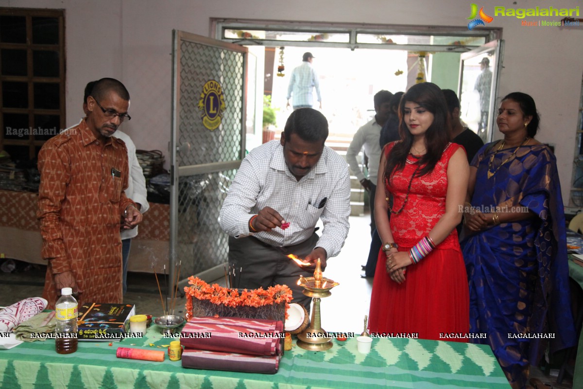 Sarika Pavani launches Pochampally IKAT Art Mela 2016 at Lions Club of Visakhapatnam