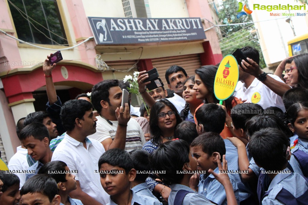 Rashmi Gautam at Kalasha Foundation's Akshara Kalasham Event at Ashray-Akruti, Hyderabad