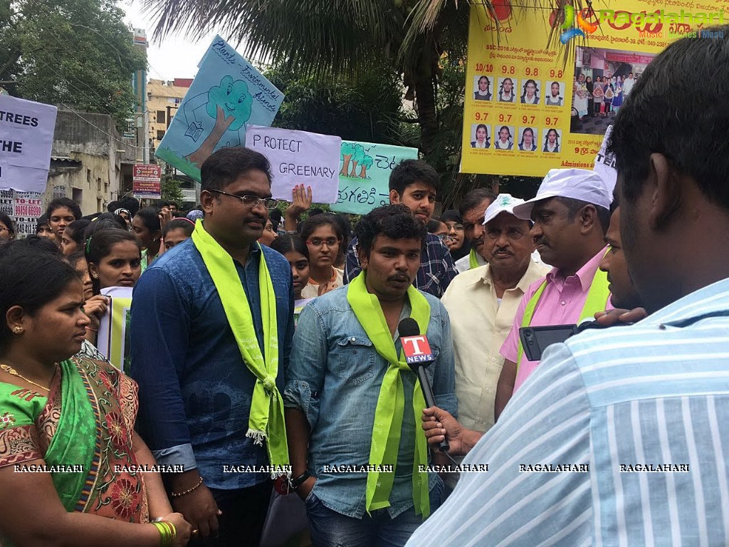 Sampoornesh Babu Participates in Haritha Haram Program