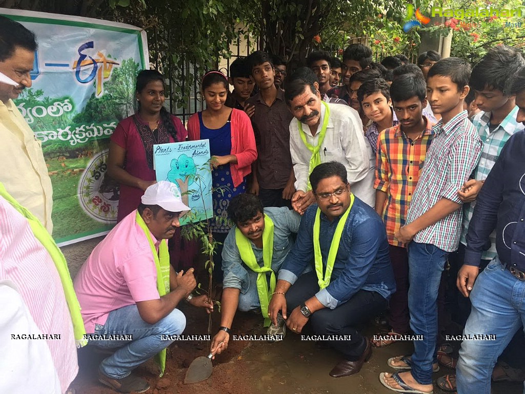 Sampoornesh Babu Participates in Haritha Haram Program