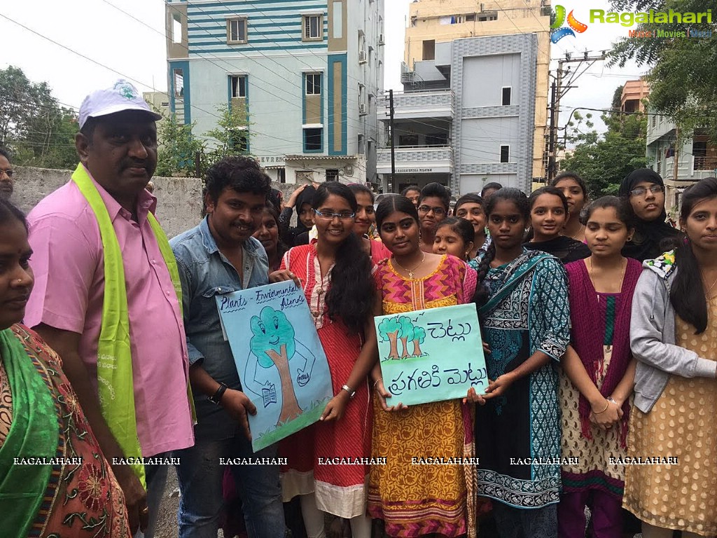 Sampoornesh Babu Participates in Haritha Haram Program