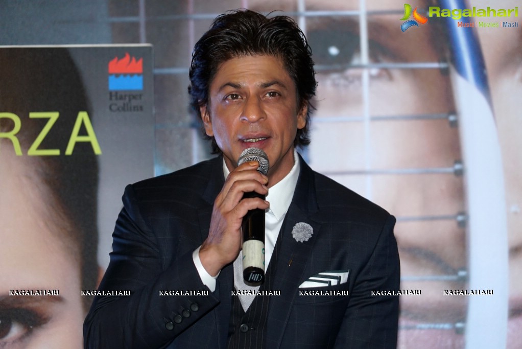 Shahrukh Khan unveils Sania Mirza Autobiography Book in Hyderabad