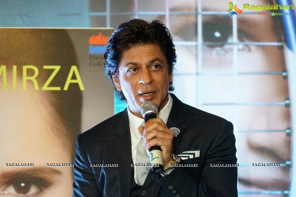 Shahrukh Khan unveils Sania Mirza Autobiography Book in Hyderabad