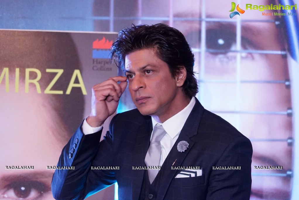 Shahrukh Khan unveils Sania Mirza Autobiography Book in Hyderabad