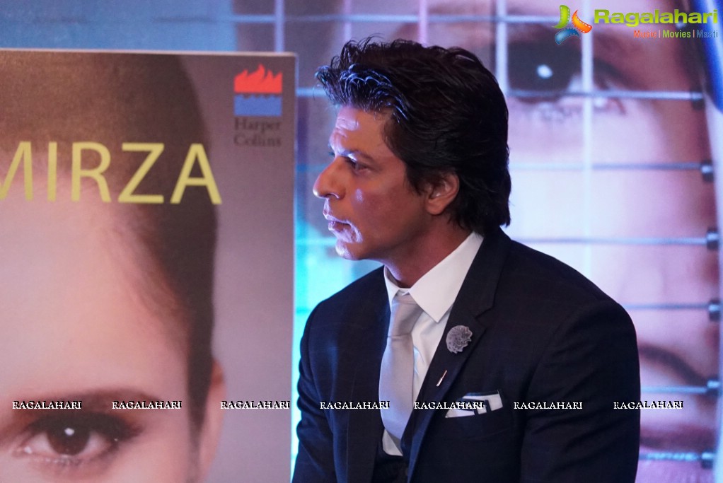 Shahrukh Khan unveils Sania Mirza Autobiography Book in Hyderabad