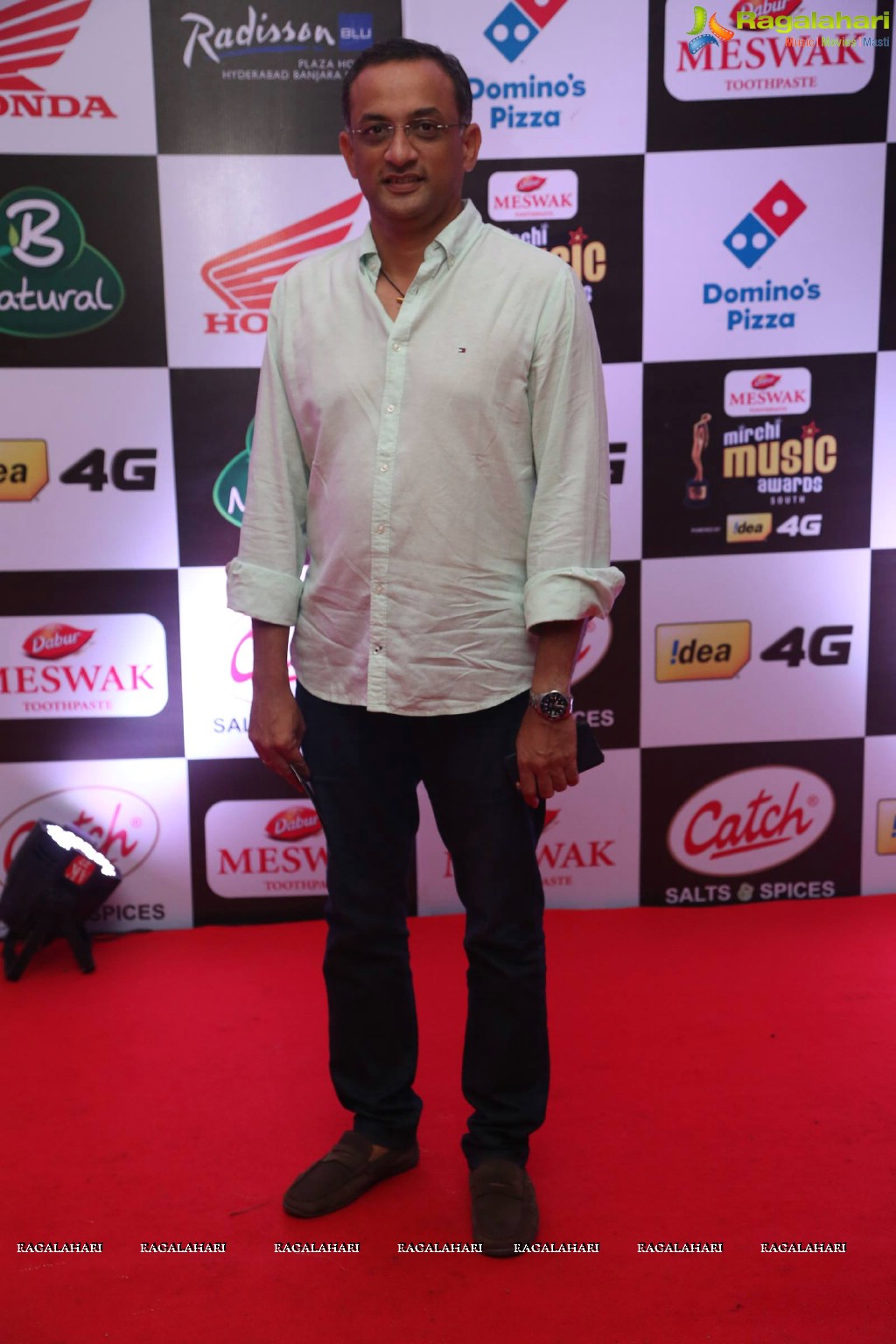 Celebrities at Mirchi Music Awards South 2015 (Set 2)