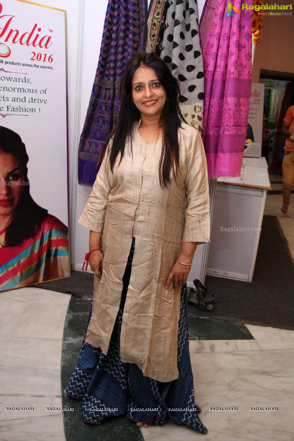 Yamini Bhaskar launches Silk India Expo 2016 at Shilpakala Vedika