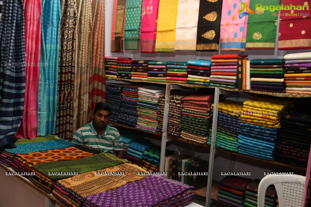 Gehana Vasisth Inaugurates Silk India Expo 2016 at The Gateway Hotel, Vizag