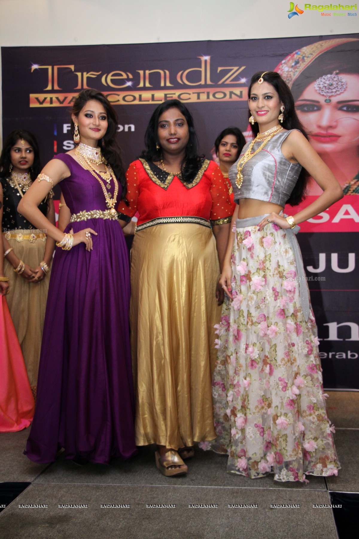 Designer Wedding Collection Showcase at Trendz Vivah Collection 2016