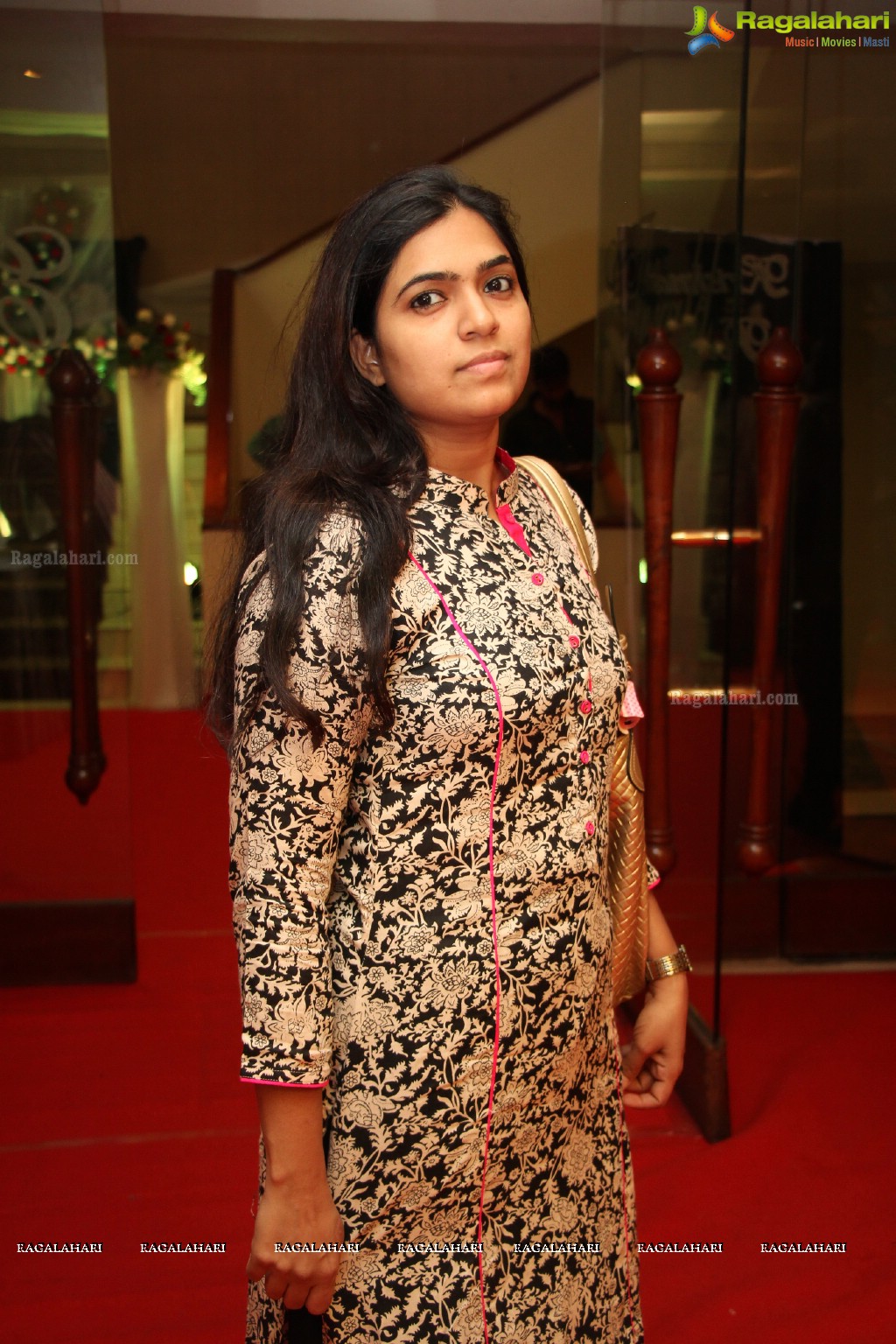 Simrath Juneja inaugurates Trendz Vivah Collection at Taj Krishna