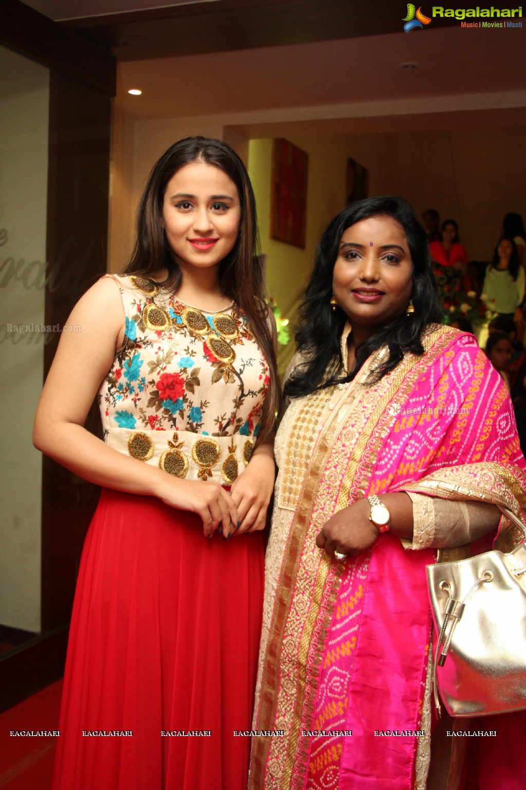 Simrath Juneja inaugurates Trendz Vivah Collection at Taj Krishna