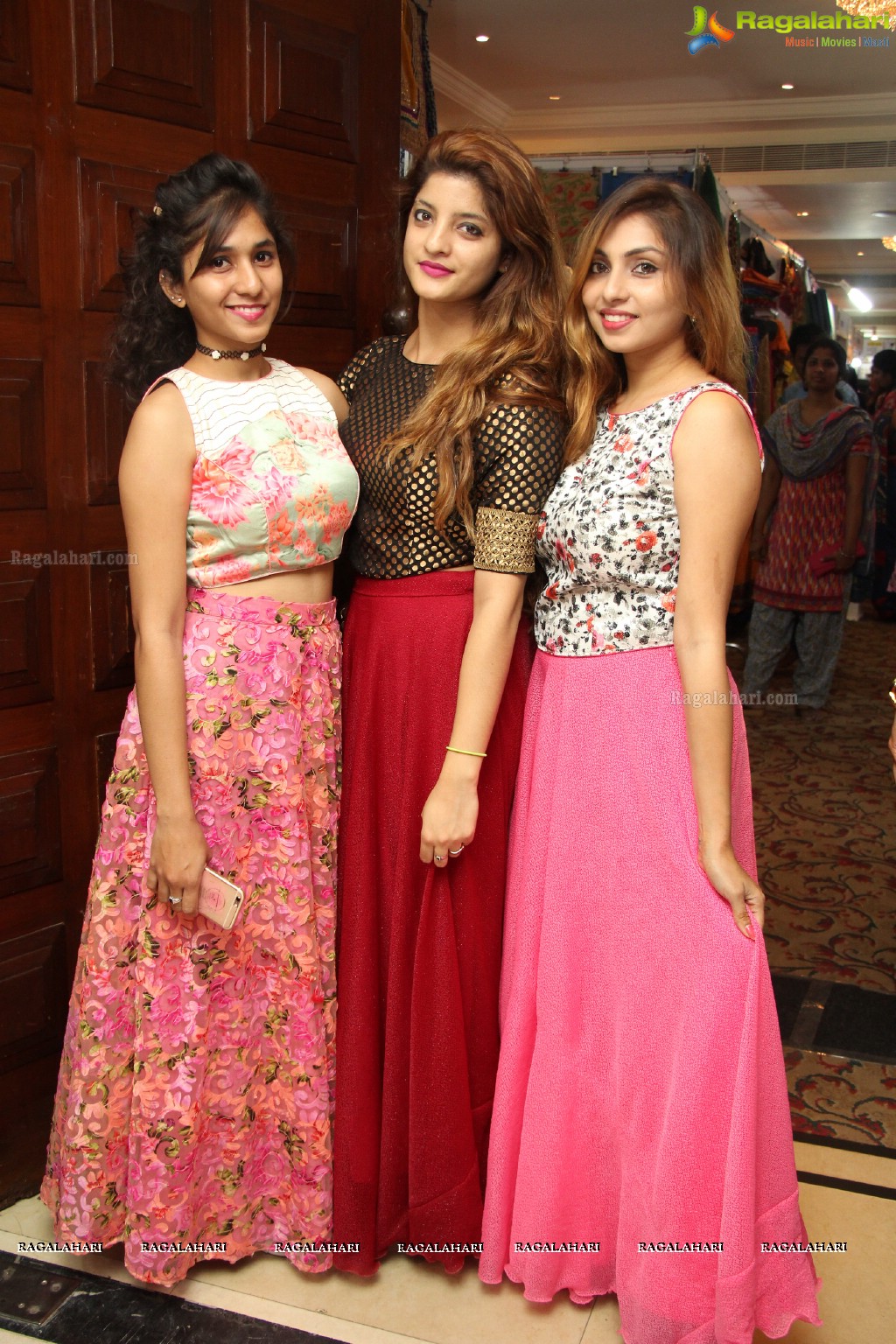 Simrath Juneja inaugurates Trendz Vivah Collection at Taj Krishna