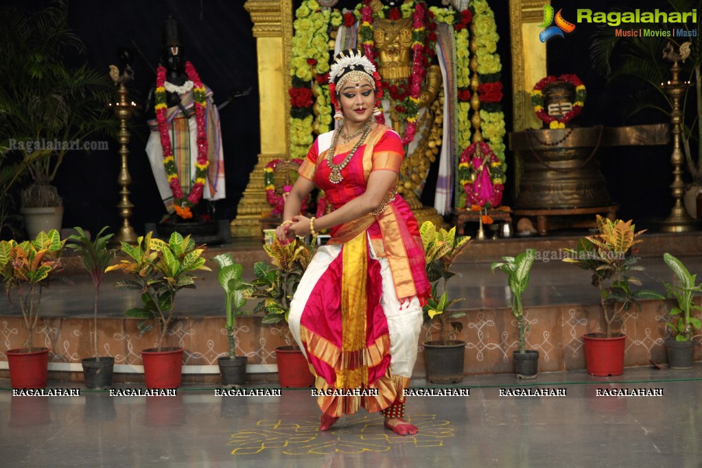 Annama Swararchana - Nrutyarchana by Disciples of Smt. Sridevi Mungara at Annamarcharya Bhavana Vahini, Hyderabad