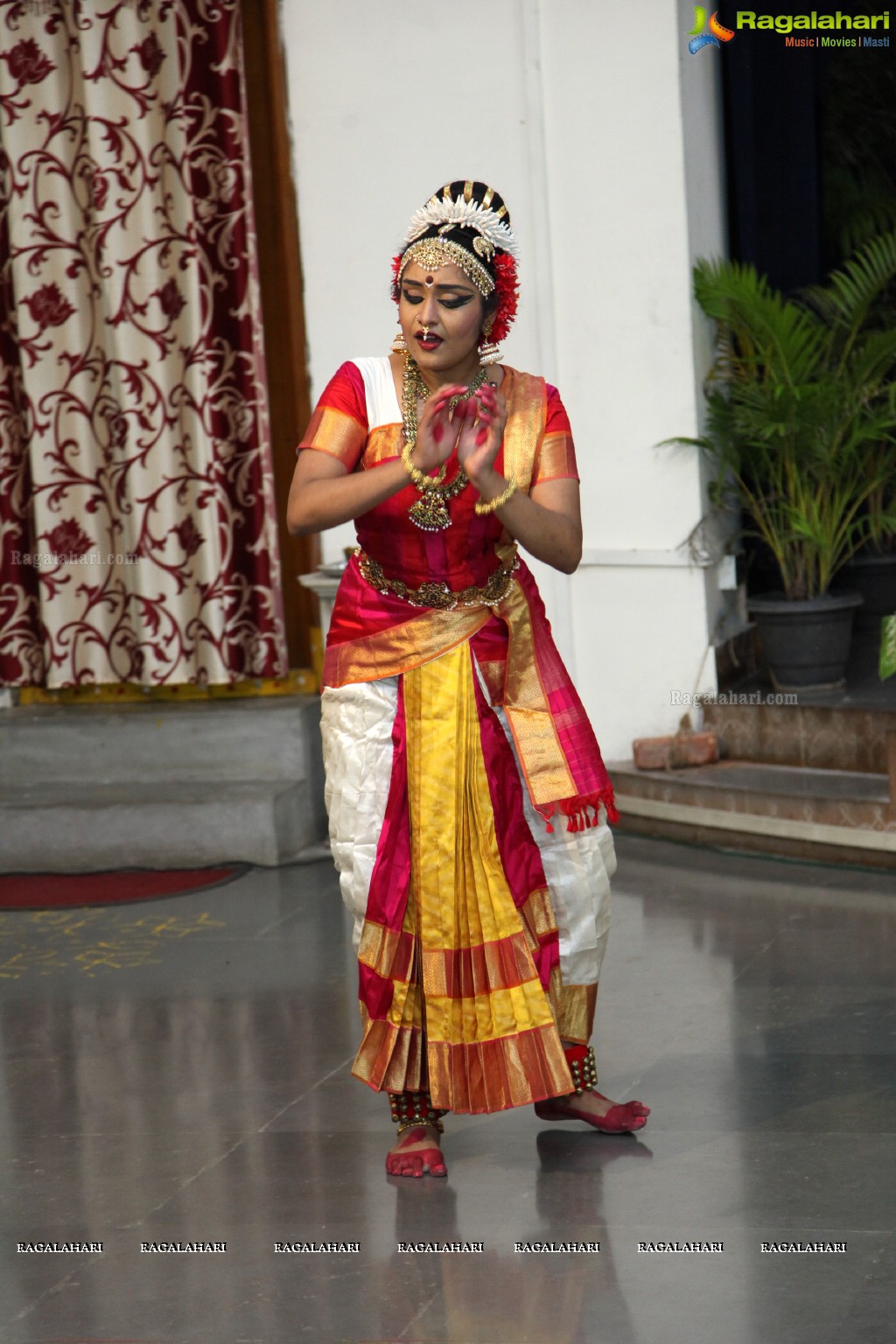 Annama Swararchana - Nrutyarchana by Disciples of Smt. Sridevi Mungara at Annamarcharya Bhavana Vahini, Hyderabad