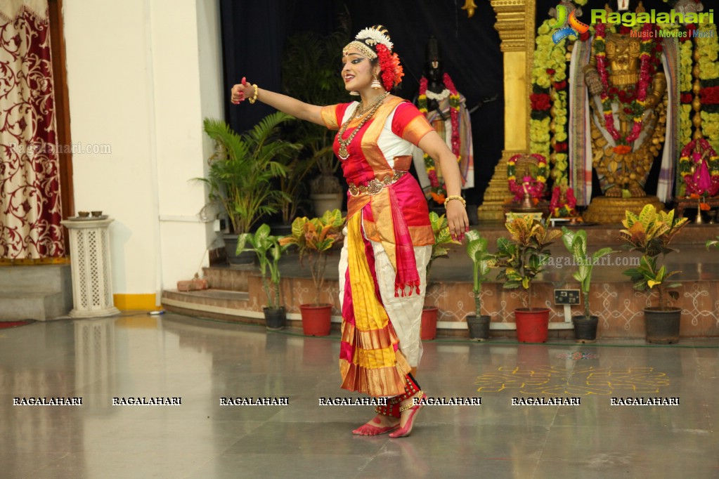 Annama Swararchana - Nrutyarchana by Disciples of Smt. Sridevi Mungara at Annamarcharya Bhavana Vahini, Hyderabad