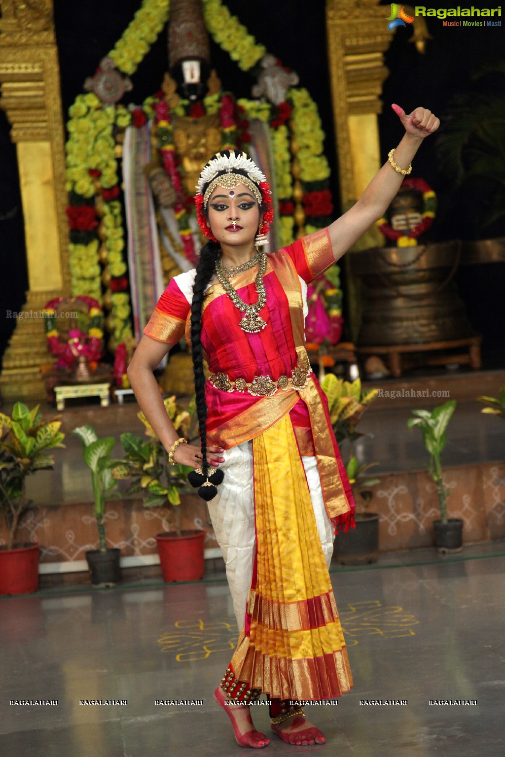 Annama Swararchana - Nrutyarchana by Disciples of Smt. Sridevi Mungara at Annamarcharya Bhavana Vahini, Hyderabad