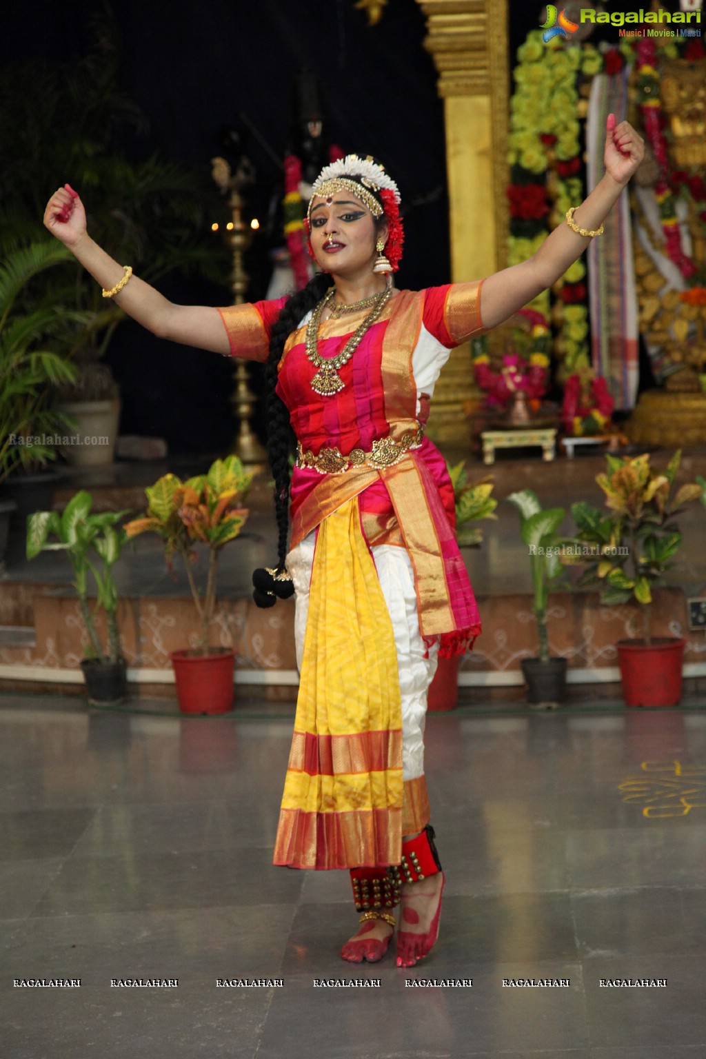 Annama Swararchana - Nrutyarchana by Disciples of Smt. Sridevi Mungara at Annamarcharya Bhavana Vahini, Hyderabad