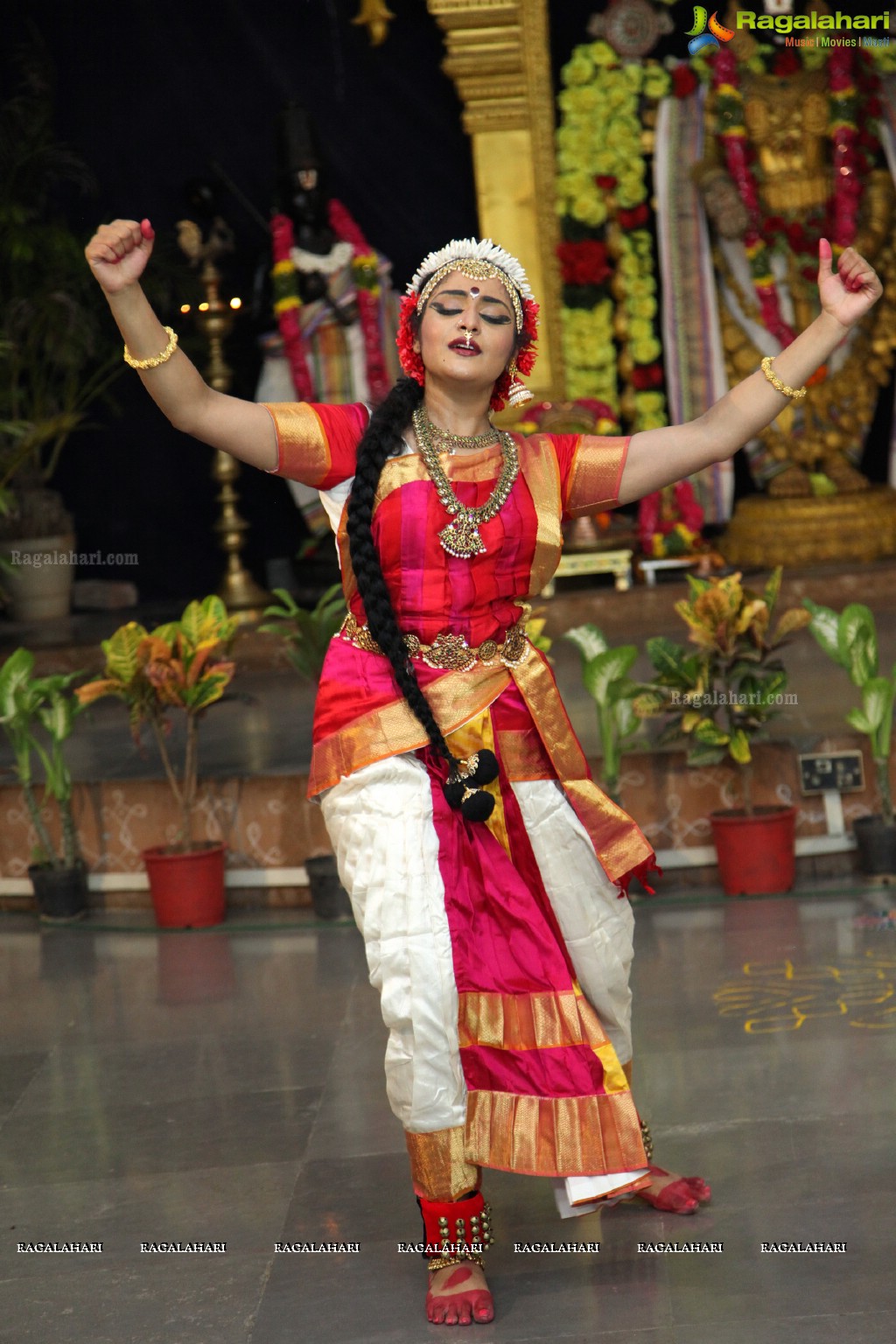 Annama Swararchana - Nrutyarchana by Disciples of Smt. Sridevi Mungara at Annamarcharya Bhavana Vahini, Hyderabad