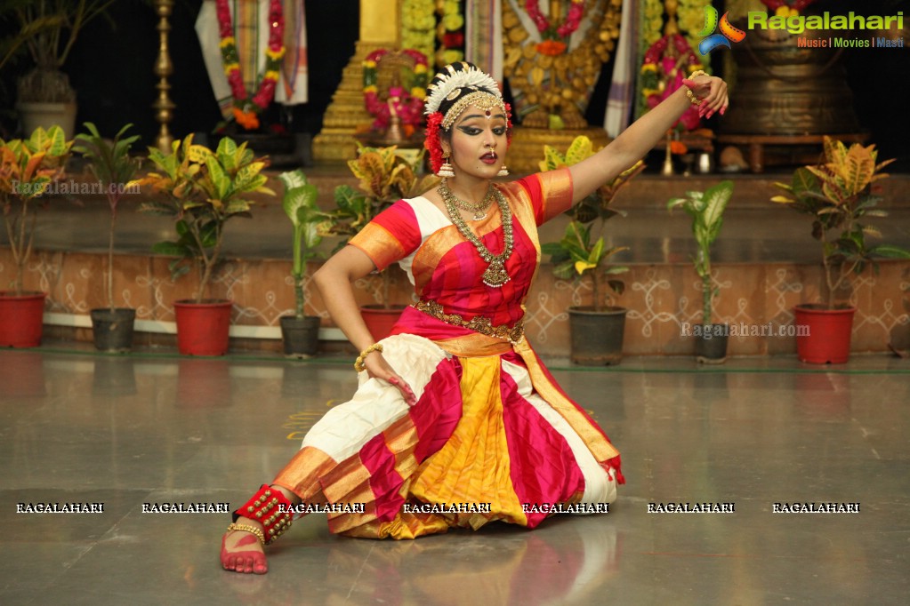 Annama Swararchana - Nrutyarchana by Disciples of Smt. Sridevi Mungara at Annamarcharya Bhavana Vahini, Hyderabad