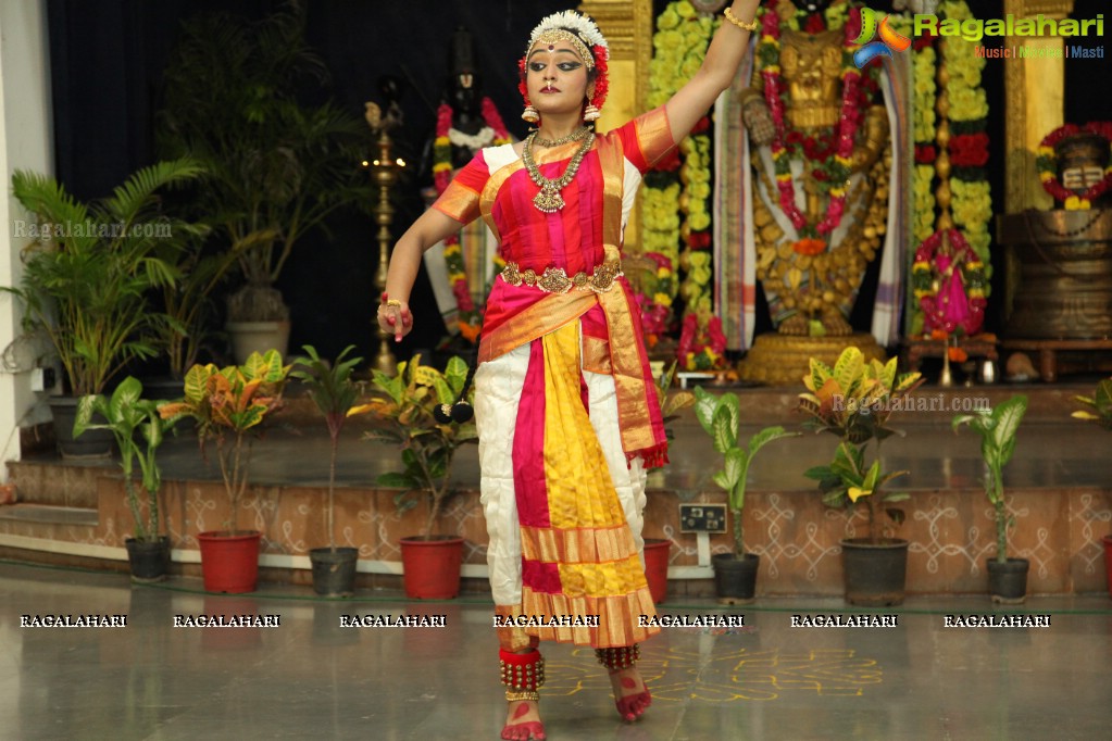 Annama Swararchana - Nrutyarchana by Disciples of Smt. Sridevi Mungara at Annamarcharya Bhavana Vahini, Hyderabad